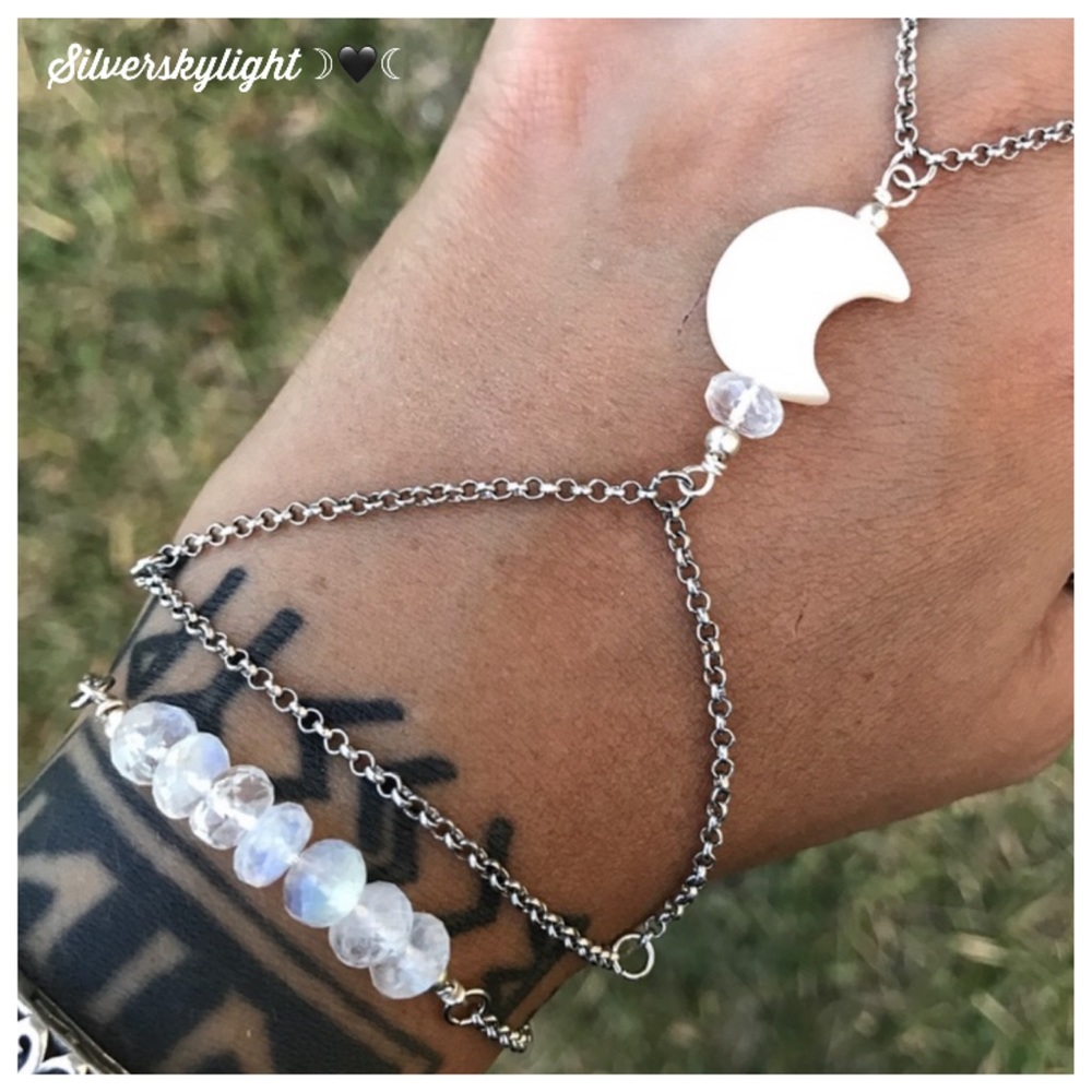 Genuine moonstone mother of pearl moon bracelet - Picture 4 of 9